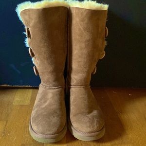 Bailey Button Triplet Boots size 7